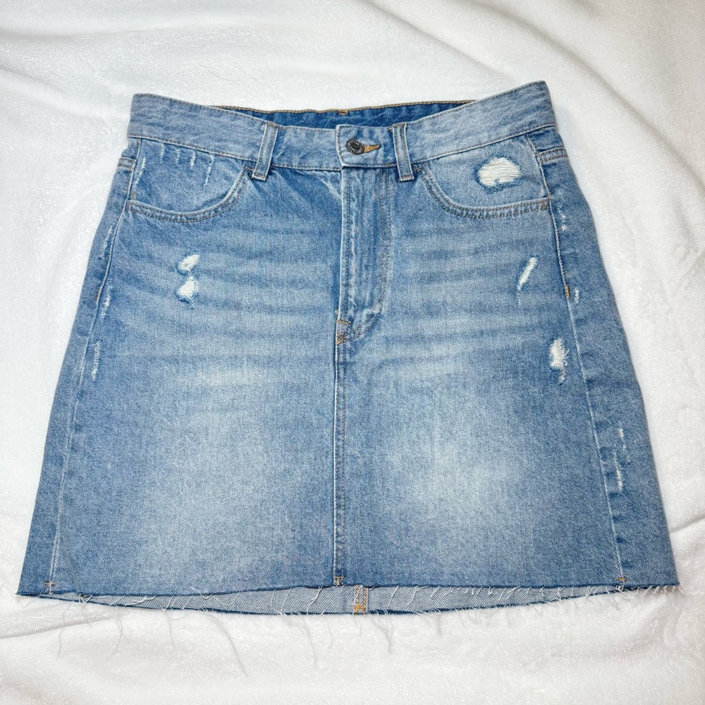 H&M &Denim Light Wash Denim Skirts - NWT - Size: 6